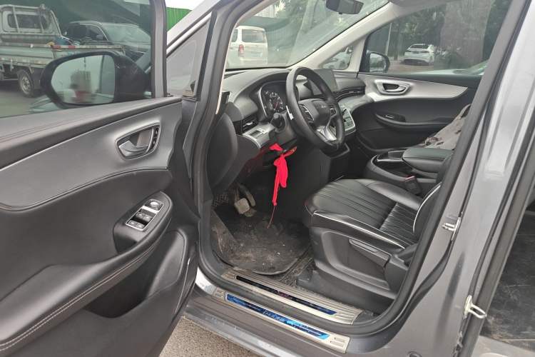 Used Roewe iMAX8 2021 Model 400TGI Exclusive Version for Key Accounts Driver Seat