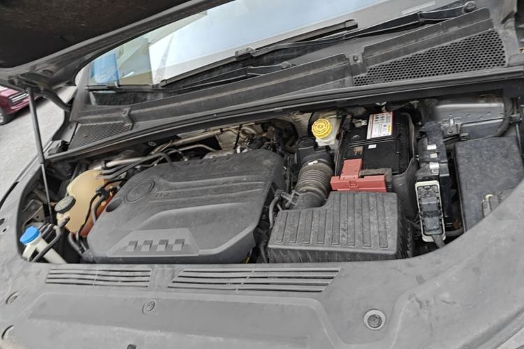 Used Roewe iMAX8 2021 400TGI Supreme Series Prestige Edition Engine Bay