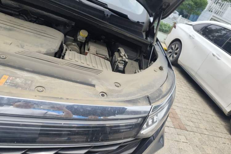 Used Roewe iMAX8 2021 400TGI Supreme Series Prestige Edition Engine Bay Left