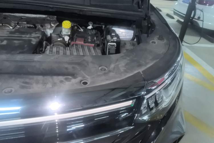 Used Roewe iMAX8 2021 400TGI Supreme Series Prestige Edition Engine Bay Left