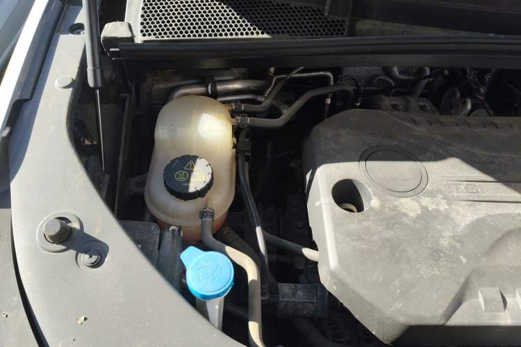 Used Roewe iMAX8 2021 400TGI Supreme Series Prestige Edition Engine Bay Right