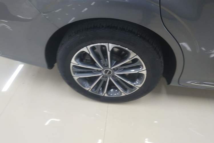 Used Roewe iMAX8 2021 400TGI Flagship Edition Exterior 5