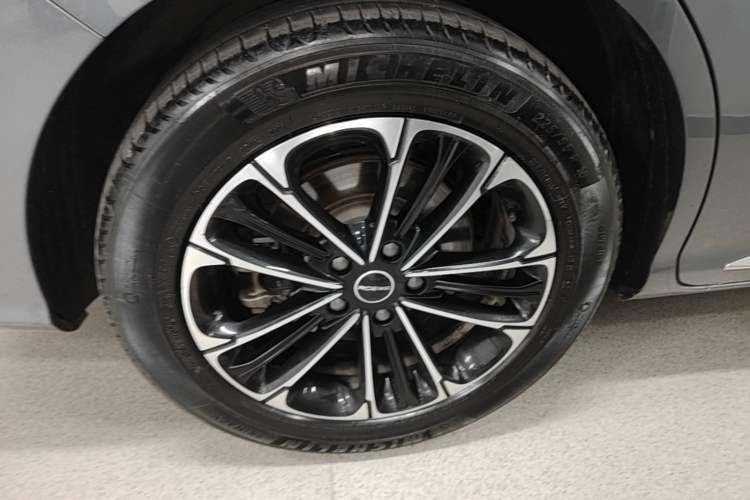 Used Roewe iMAX8 2021 400TGI Supreme Series Prestige Edition Exterior 5