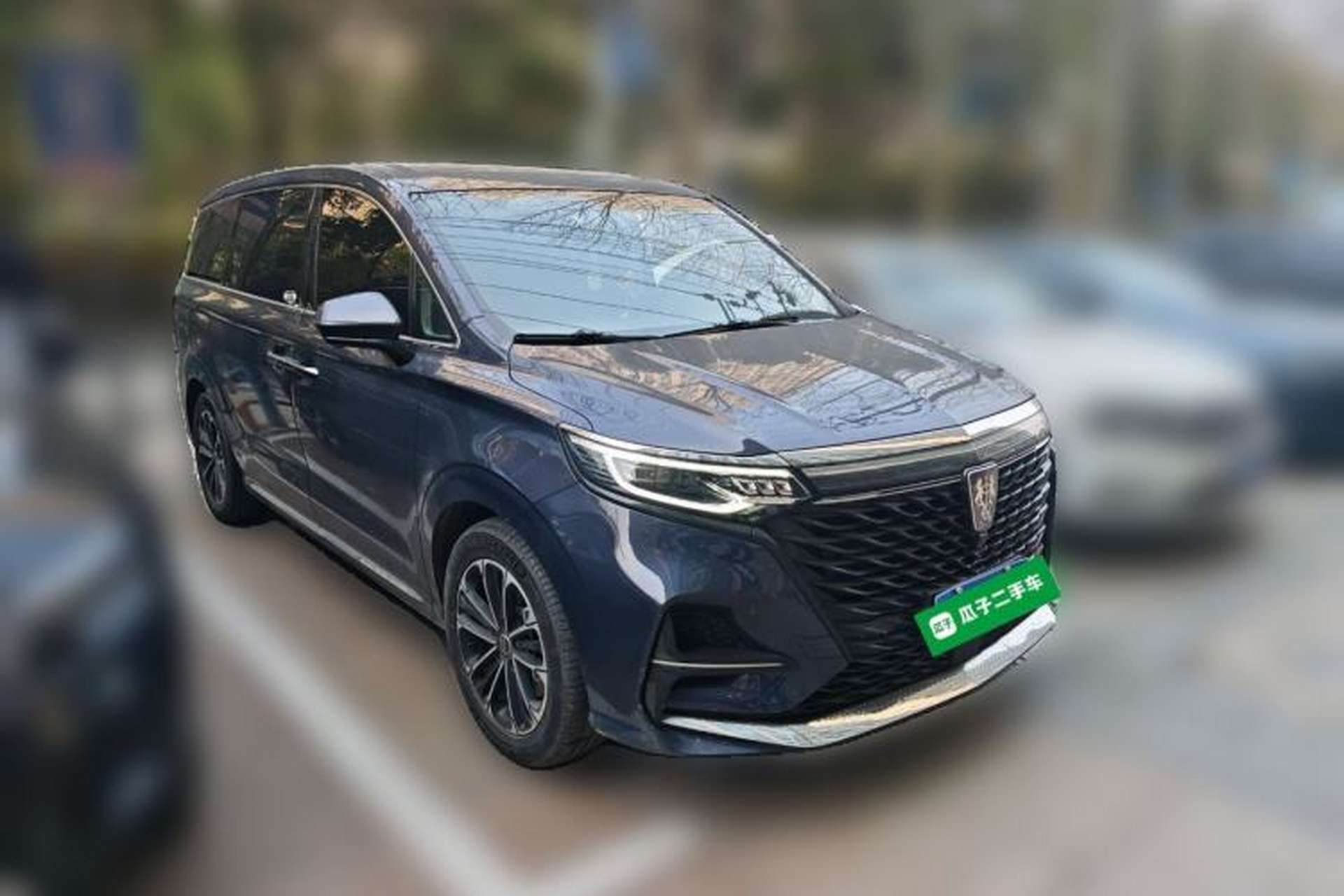 Used Roewe iMAX8 2021 400TGI Supreme Series Lu Zun Edition Front Right 45 Deg