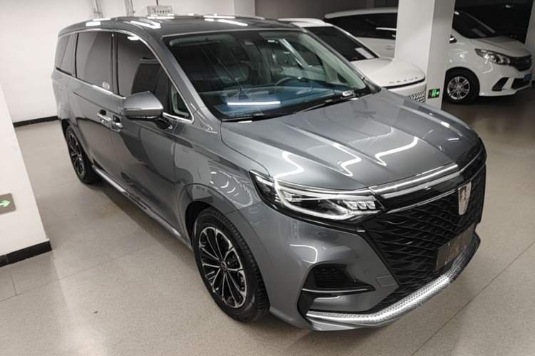 Used Roewe iMAX8 2021 400TGI Supreme Series Prestige Edition Front Right 45 Deg