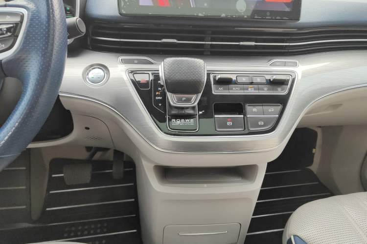 Used Roewe iMAX8 2021 400TGI Supreme Series Ultimate Edition Gear Lever