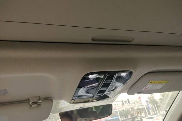 Used Roewe iMAX8 2021 400TGI Supreme Series Prestige Edition Headliner