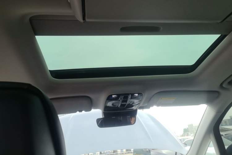 Used Roewe iMAX8 2021 400TGI Supreme Series Prestige Edition Headliner