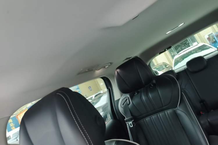 Used Roewe iMAX8 2021 Model 400TGI Exclusive Version for Key Accounts Headliner