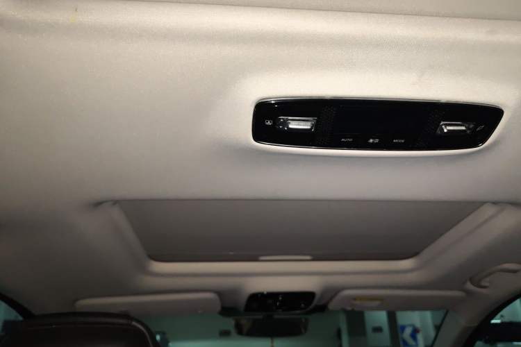 Used Roewe iMAX8 2021 400TGI Flagship Edition Headliner