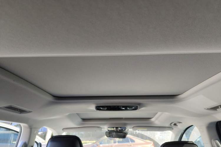 Used Roewe iMAX8 2021 400TGI Supreme Series Prestige Edition Headliner