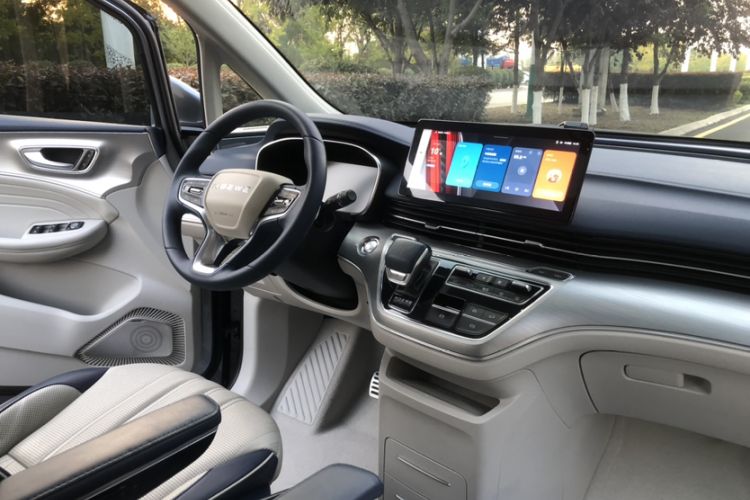 Used Roewe iMAX8 2021 400TGI Supreme Series Ultimate Edition Interior 1