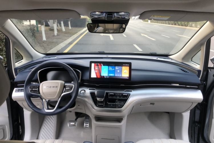 Used Roewe iMAX8 2021 400TGI Supreme Series Ultimate Edition Interior 2