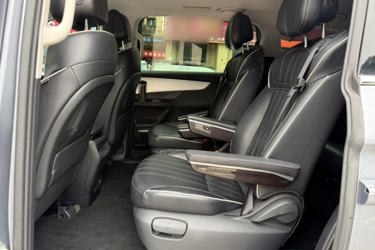 Used Roewe iMAX8 2021 Model 400TGI Exclusive Version for Key Accounts Interior 3