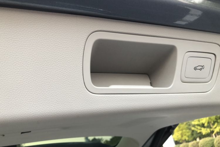Used Roewe iMAX8 2021 400TGI Supreme Series Ultimate Edition Interior 7