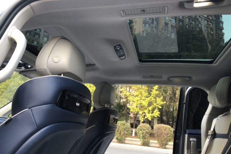 Used Roewe iMAX8 2021 400TGI Supreme Series Ultimate Edition Interior 8