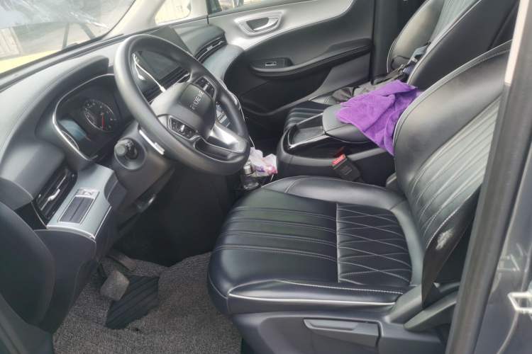 Used Roewe iMAX8 2021 Model 400TGI Exclusive Version for Key Accounts Left Front Seat