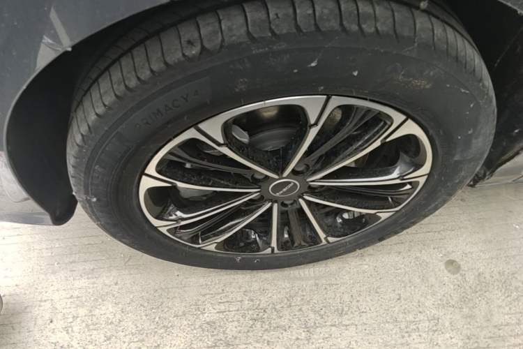 Used Roewe iMAX8 2021 400TGI Supreme Series Prestige Edition Left Front Wheel Hub