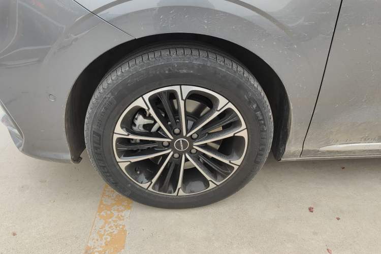 Used Roewe iMAX8 2021 400TGI Supreme Series Ultimate Edition Left Front Wheel Hub