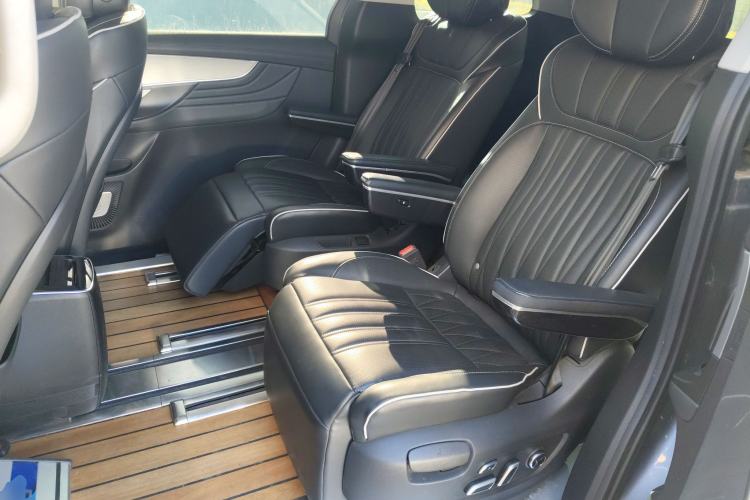 Used Roewe iMAX8 2021 400TGI Supreme Series Prestige Edition Left Rear Seat