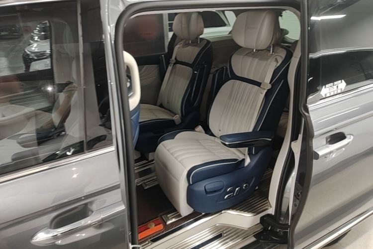 Used Roewe iMAX8 2021 400TGI Supreme Series Prestige Edition Left Rear Seat