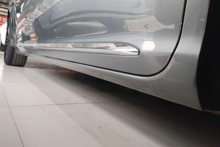 Used Roewe iMAX8 2021 400TGI Supreme Series Prestige Edition Left Side Sill