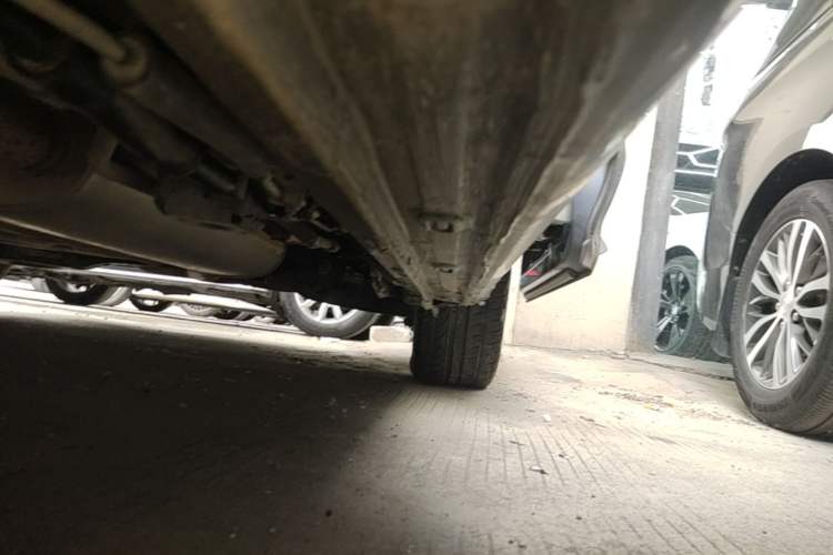 Used Roewe iMAX8 2021 400TGI Supreme Series Prestige Edition Left Side Sill
