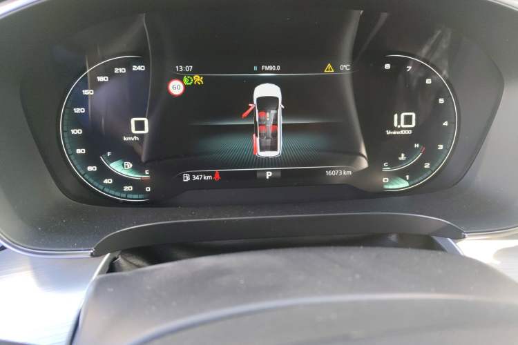 Used Roewe iMAX8 2021 400TGI Supreme Series Prestige Edition Odometer Close Up