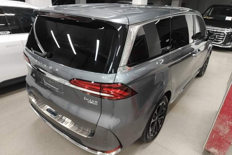 Used Roewe iMAX8 2021 400TGI Supreme Series Prestige Edition Rear Right 45 Deg