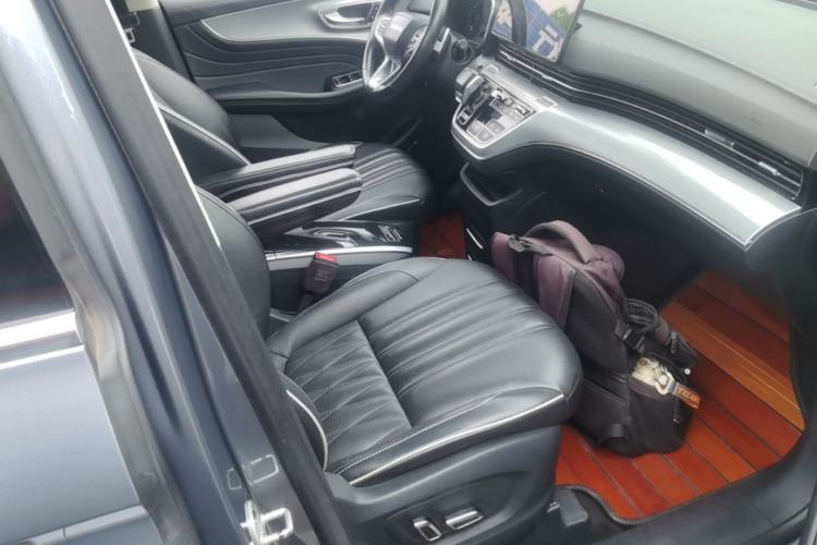 Used Roewe iMAX8 2021 400TGI Supreme Series Prestige Edition Right Front Seat