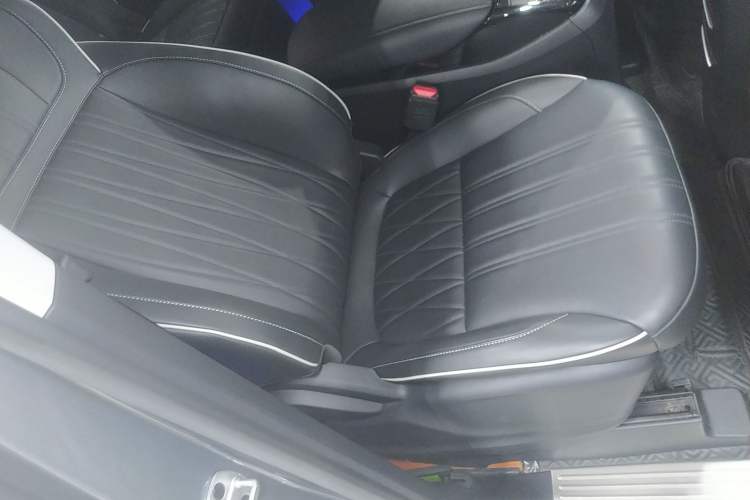 Used Roewe iMAX8 2021 400TGI Flagship Edition Right Front Seat
