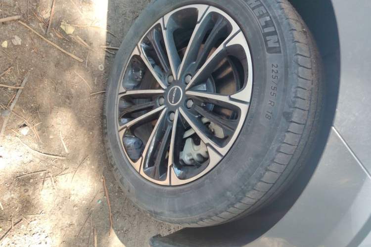Used Roewe iMAX8 2021 400TGI Supreme Series Prestige Edition Right Front Wheel Hub