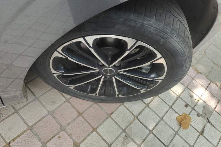 Used Roewe iMAX8 2021 400TGI Flagship Edition Right Front Wheel Hub