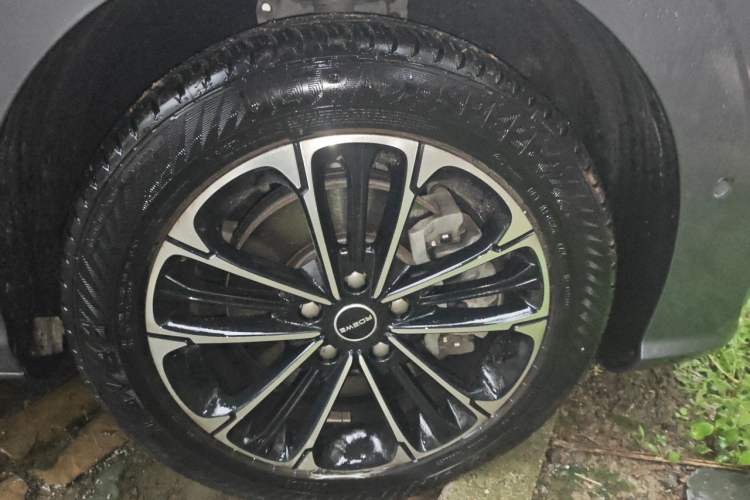 Used Roewe iMAX8 2021 400TGI Supreme Series Ultimate Edition Right Front Wheel Hub