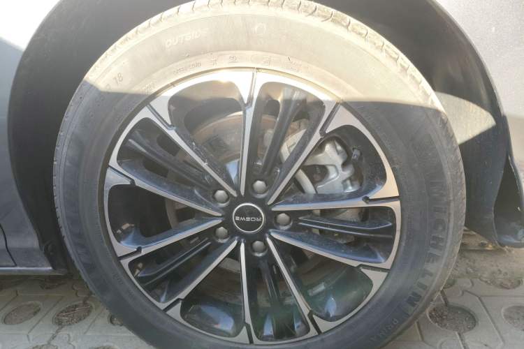 Used Roewe iMAX8 2021 400TGI Supreme Series Prestige Edition Right Front Wheel Hub