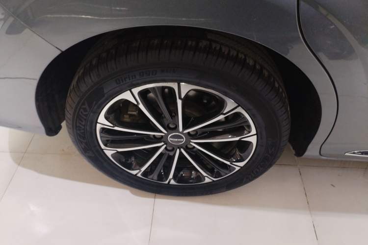 Used Roewe iMAX8 2021 400TGI Supreme Series Prestige Edition Right Rear Wheel Hub