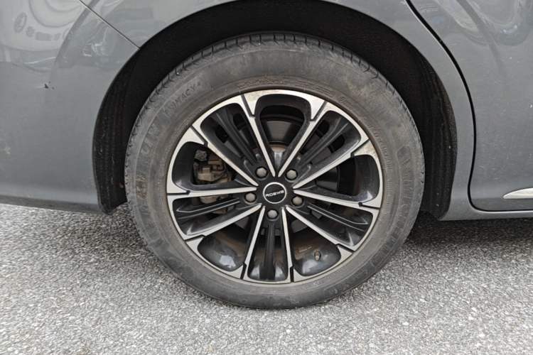 Used Roewe iMAX8 2021 400TGI Supreme Series Prestige Edition Right Rear Wheel Hub