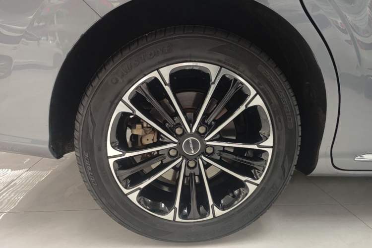 Used Roewe iMAX8 2021 400TGI Supreme Series Ultimate Edition Right Rear Wheel Hub