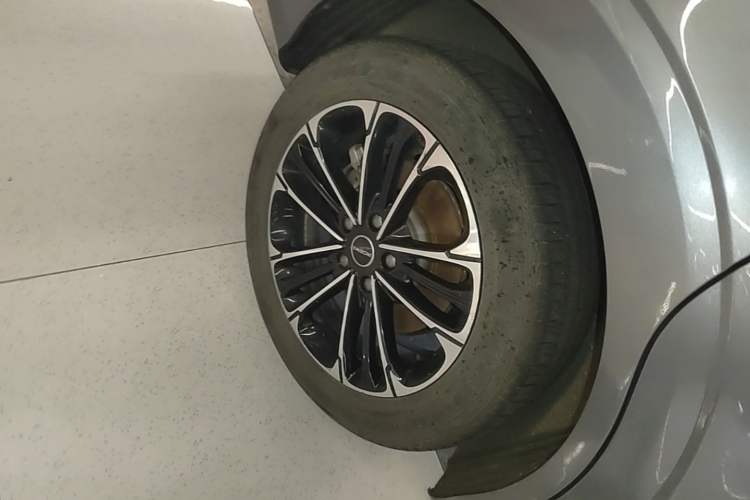 Used Roewe iMAX8 2021 400TGI Flagship Edition Right Rear Wheel Hub