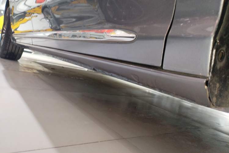 Used Roewe iMAX8 2021 400TGI Supreme Series Prestige Edition Right Side Sill