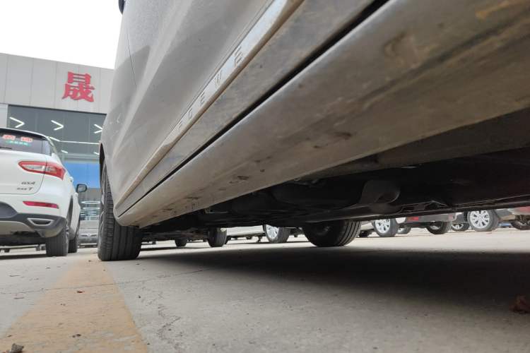 Used Roewe iMAX8 2021 400TGI Supreme Series Ultimate Edition Right Side Sill