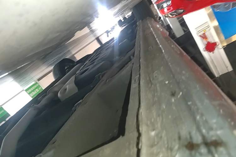 Used Roewe iMAX8 2021 400TGI Flagship Edition Right Side Sill