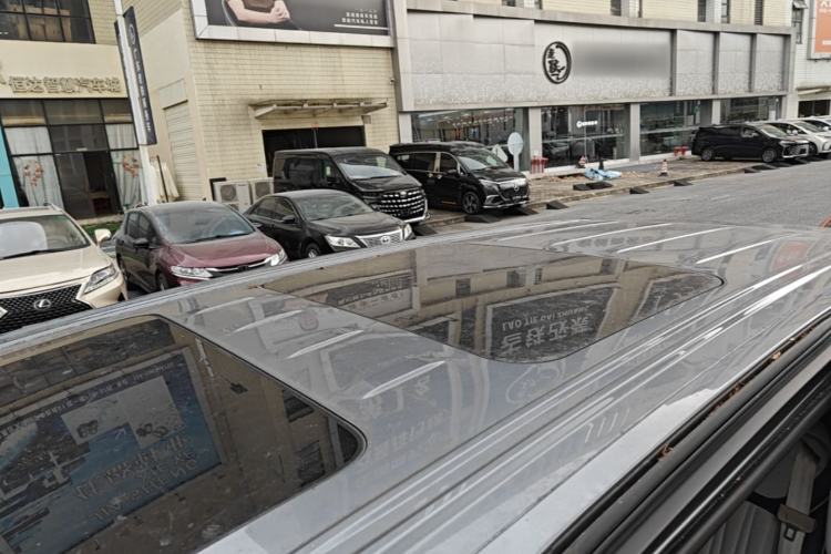 Used Roewe iMAX8 2021 400TGI Supreme Series Prestige Edition Roof