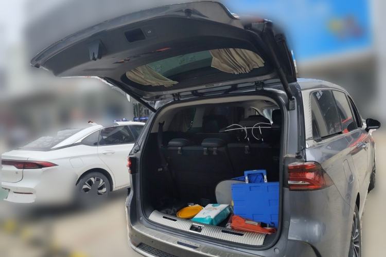 Used Roewe iMAX8 2021 400TGI Supreme Series Prestige Edition Trunk