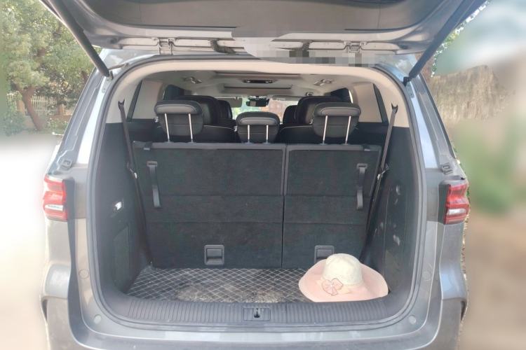 Used Roewe iMAX8 2021 400TGI Supreme Series Prestige Edition Trunk