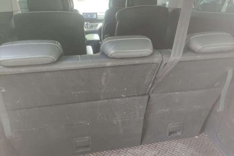 Used Roewe iMAX8 2021 400TGI Flagship Edition Trunk
