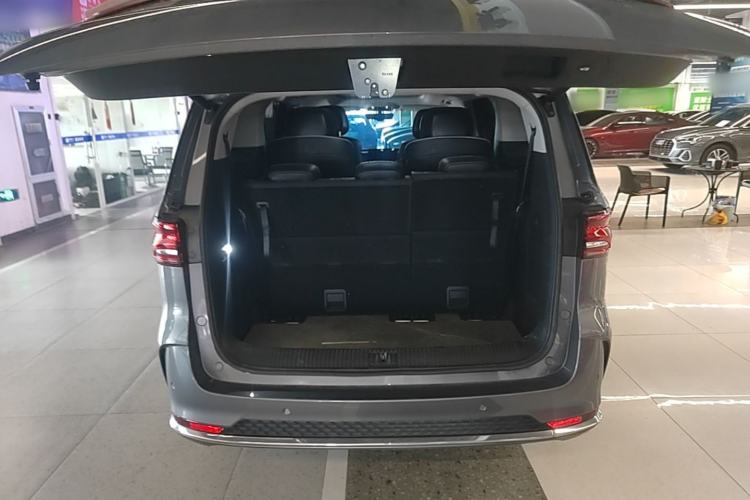 Used Roewe iMAX8 2021 400TGI Flagship Edition Trunk