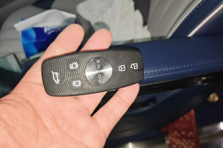 Used Roewe iMAX8 2021 400TGI Supreme Series Ultimate Edition Vehicle Key