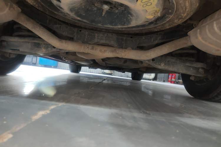 Used Roewe iMAX8 2021 Model 400TGI Exclusive Version for Key Accounts Chassis Rear