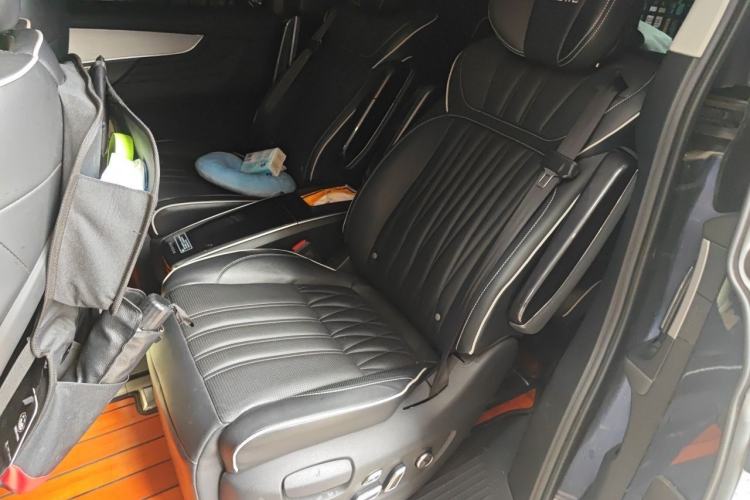 Used Roewe iMAX8 2021 400TGI Supreme Series Prestige Edition Left Rear Seat